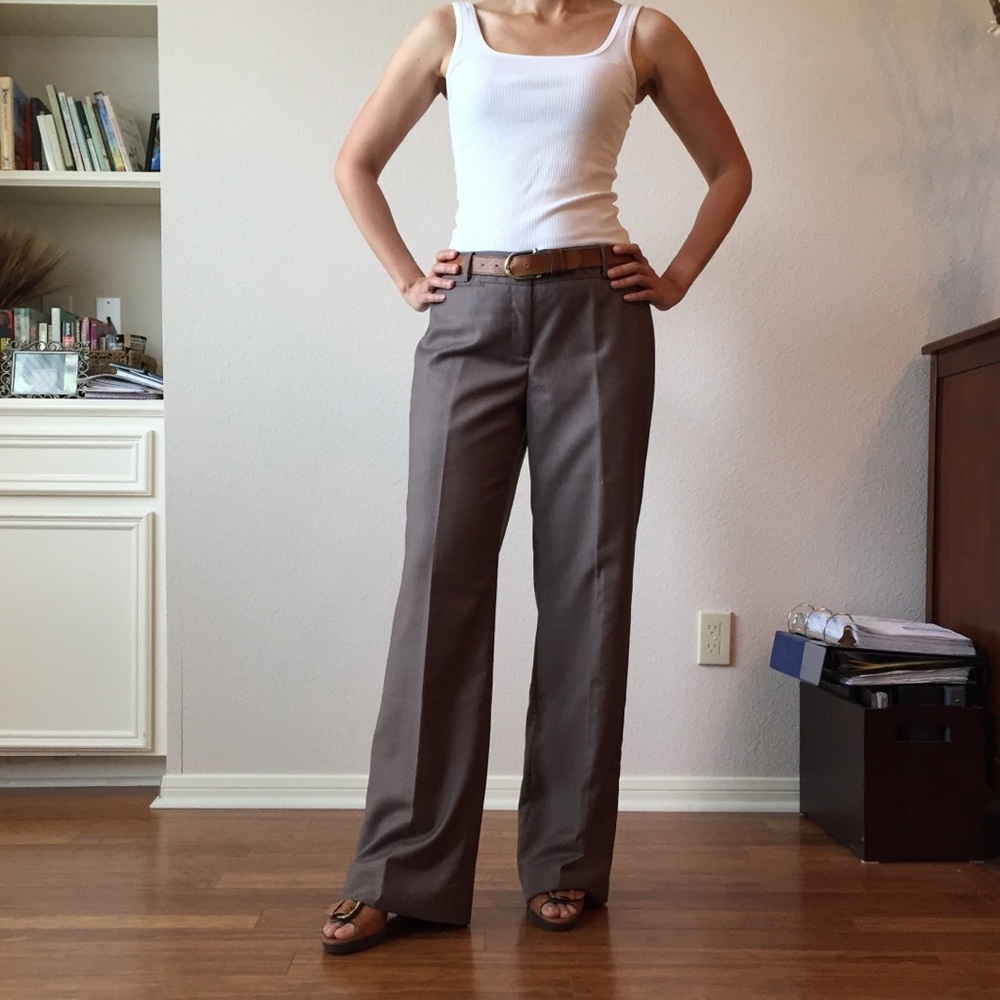 Like New-Ann Taylor Signature Fit just below waist